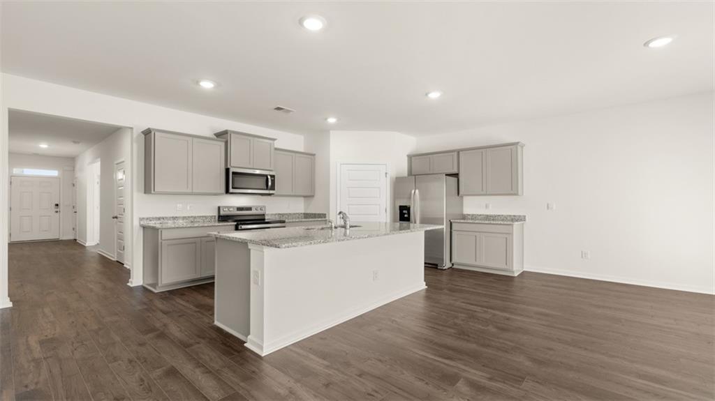 92 White Spruce Way Property Photo 3