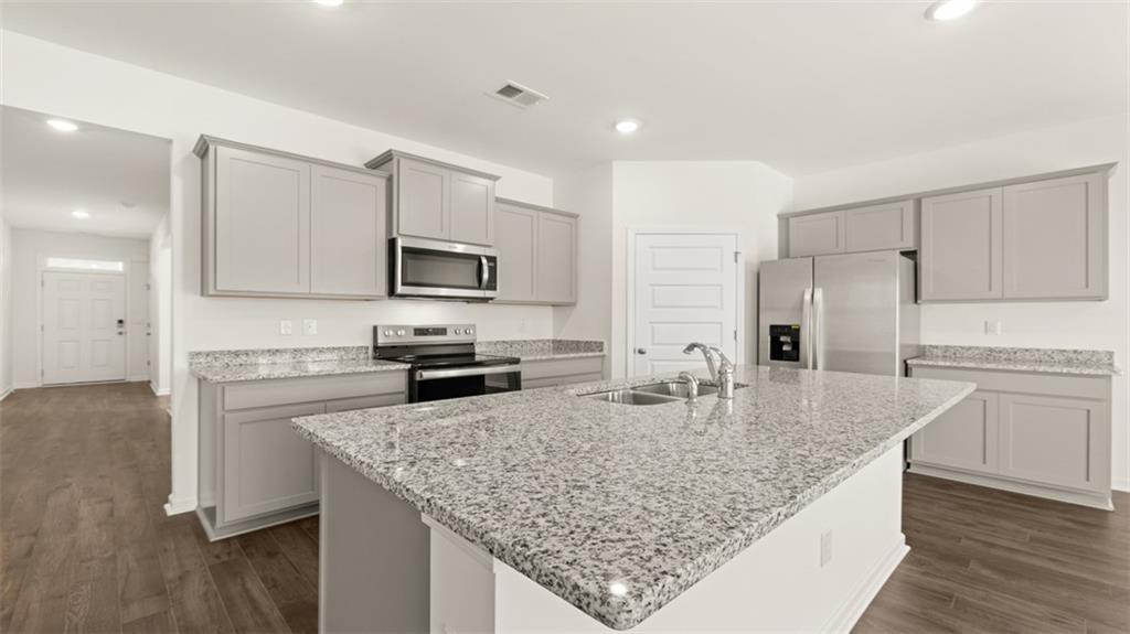 92 White Spruce Way Property Photo 5