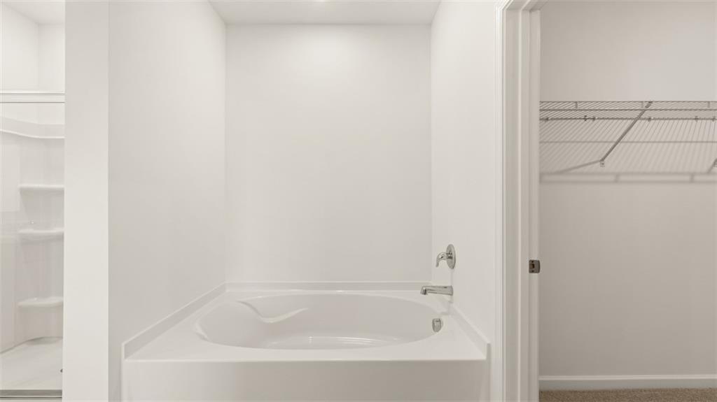 92 White Spruce Way Property Photo 18