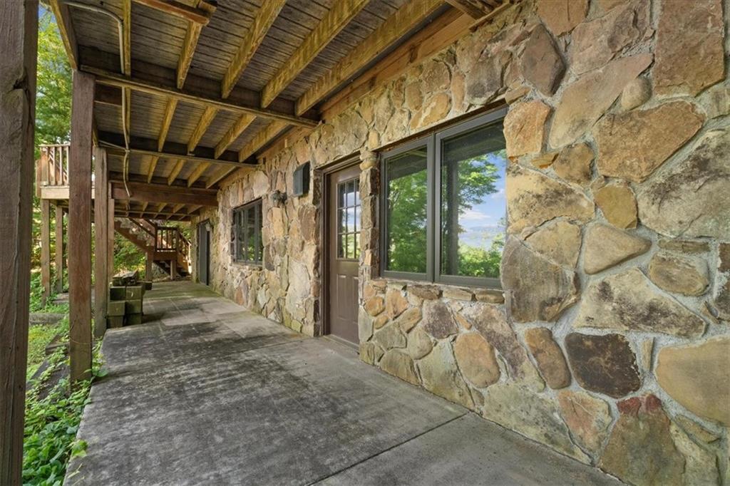 576 Apache Trail Property Photo 47