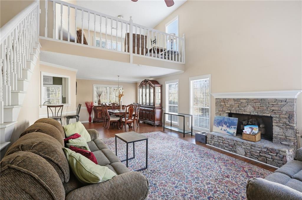 355 Radcliffe Trace Property Photo 2