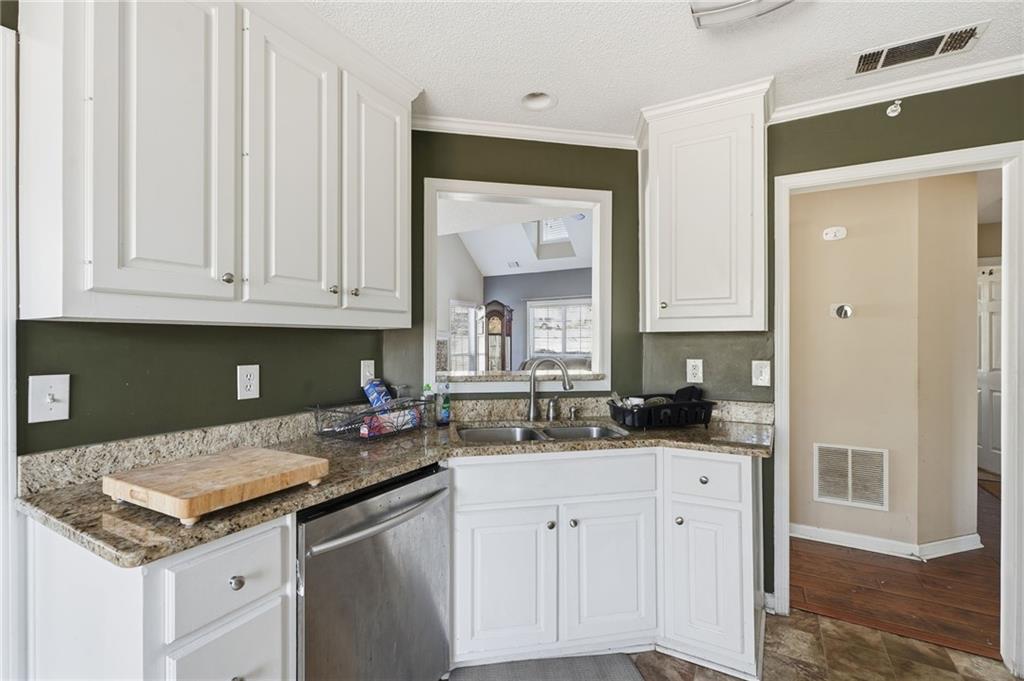 355 Radcliffe Trace Property Photo 8