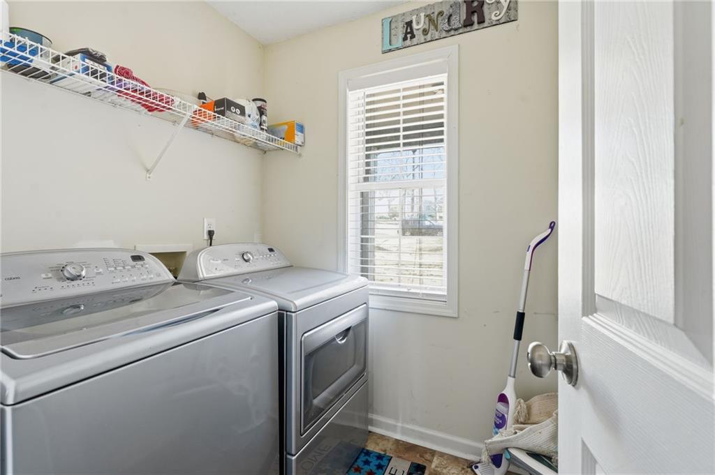 355 Radcliffe Trace Property Photo 15