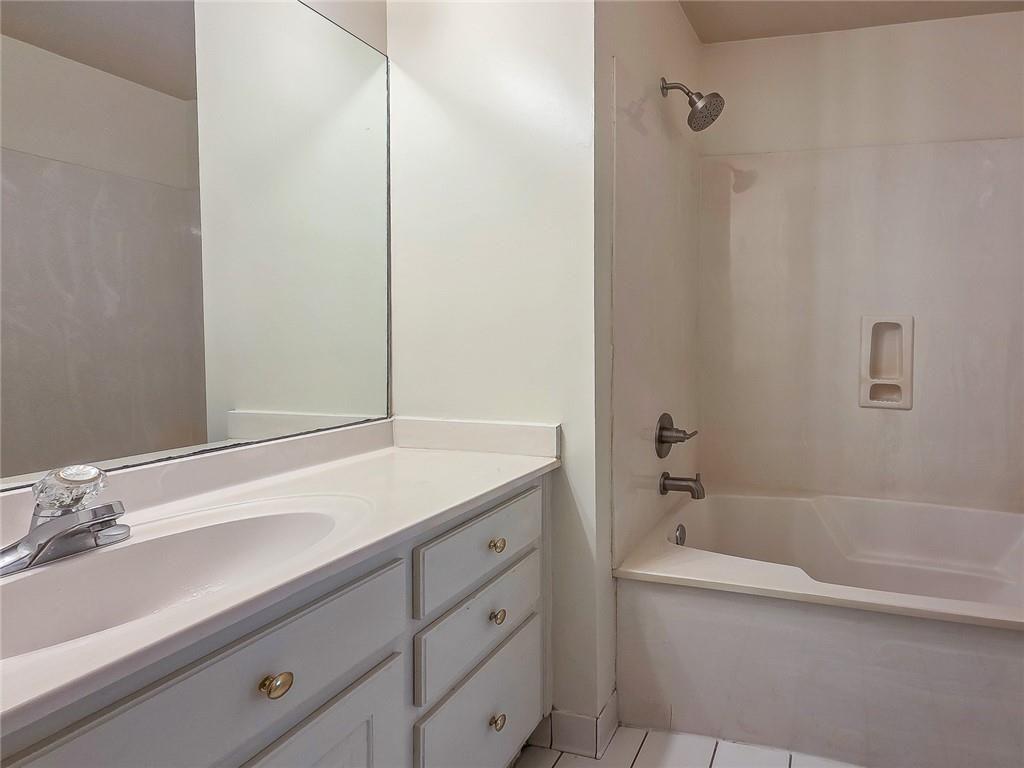 2502 Oak Hill Overlook Property Photo 27