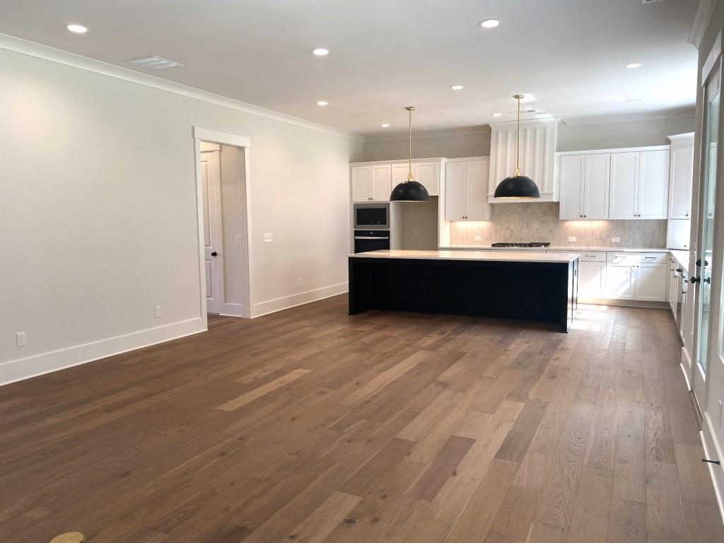 4510 Greyson Manor Drive Property Photo 8