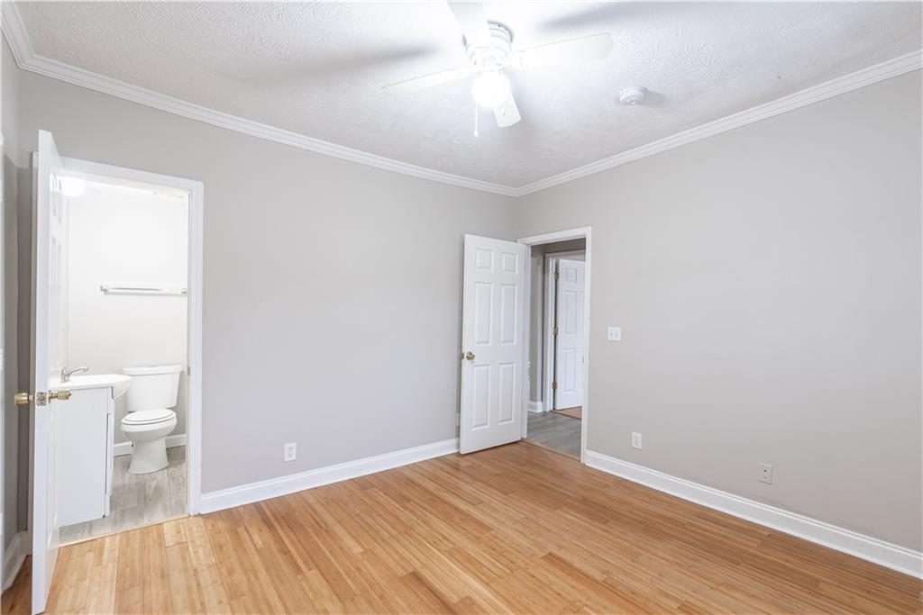 3136 E Point Street Property Photo 17