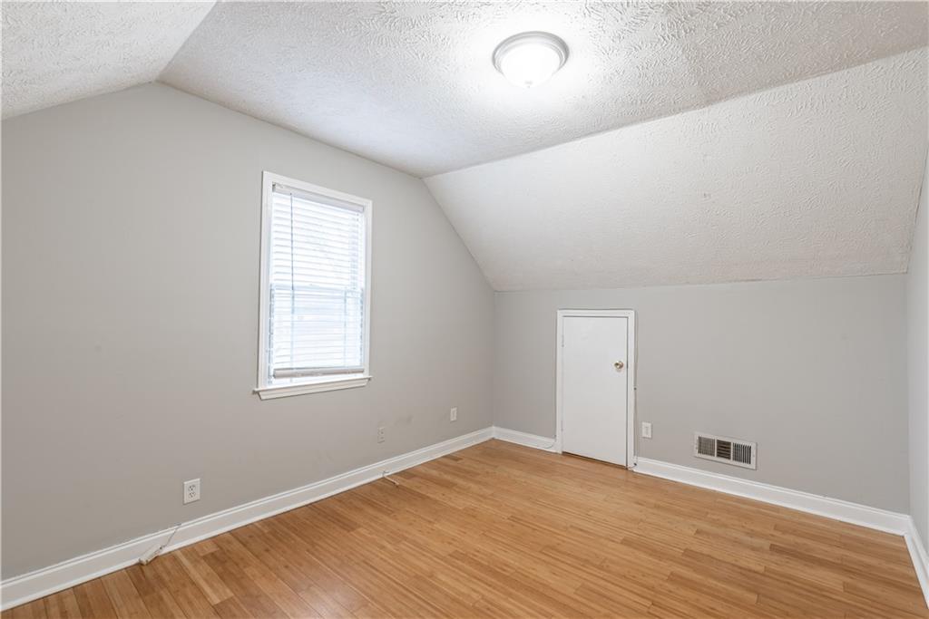 3136 E Point Street Property Photo 19