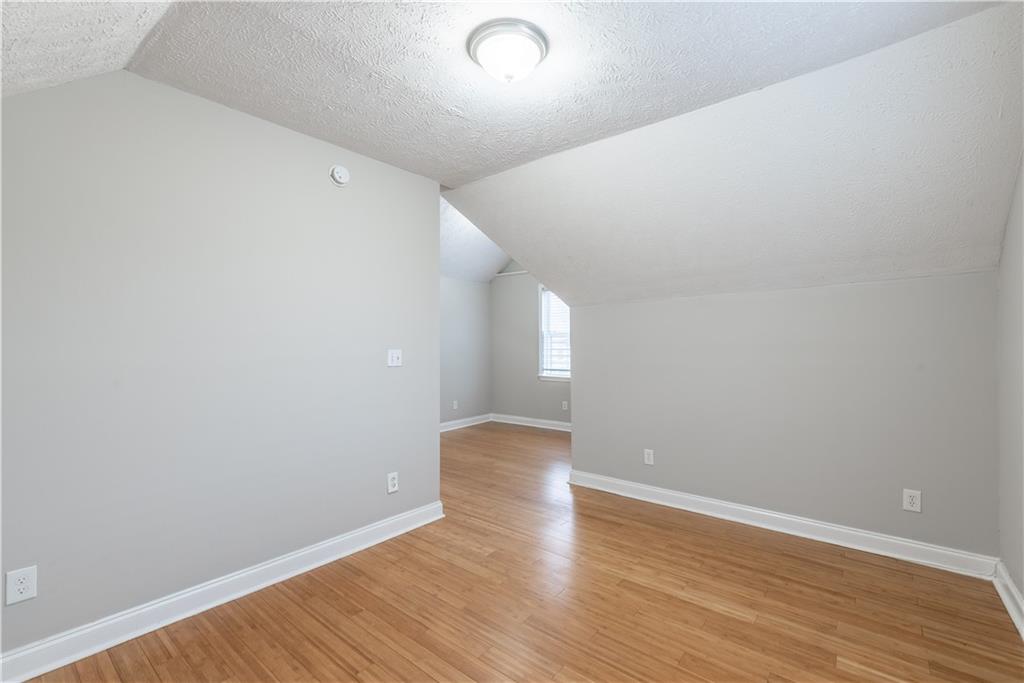 3136 E Point Street Property Photo 20