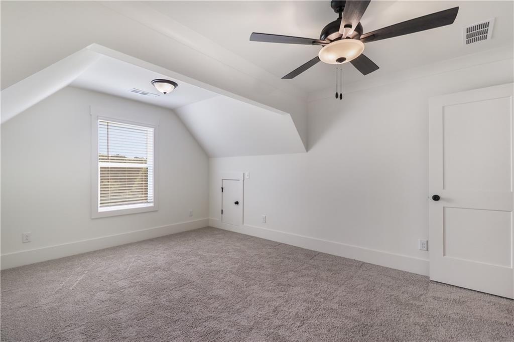 2113 Stonegate Way Property Photo 35