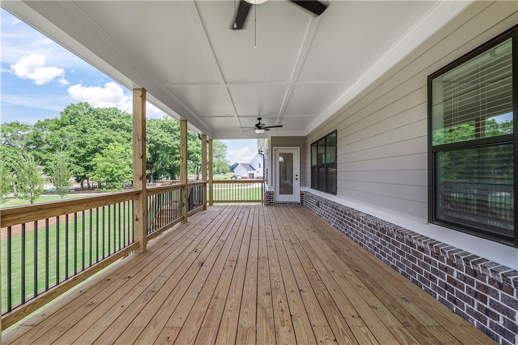 2113 Stonegate Way Property Photo 40