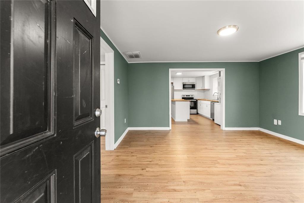 212 Walker Drive Property Photo 4
