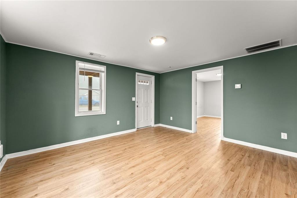 212 Walker Drive Property Photo 5
