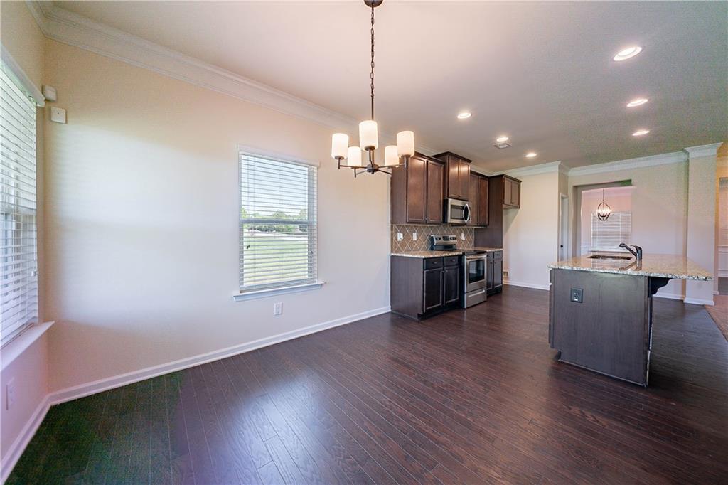 10 Edgewater Court Property Photo 6