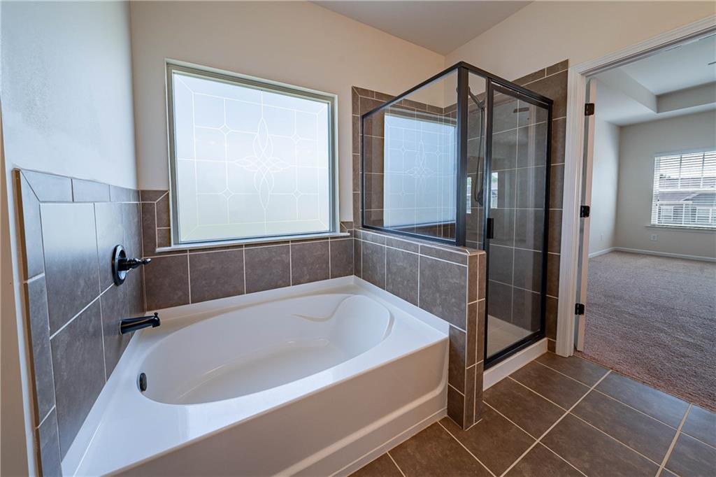 10 Edgewater Court Property Photo 14