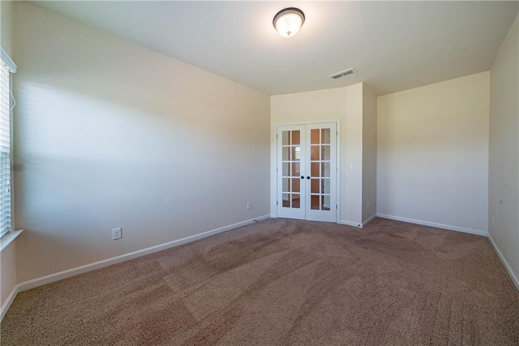 10 Edgewater Court Property Photo 19