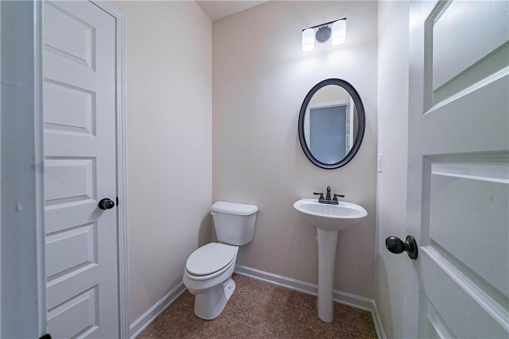 10 Edgewater Court Property Photo 20