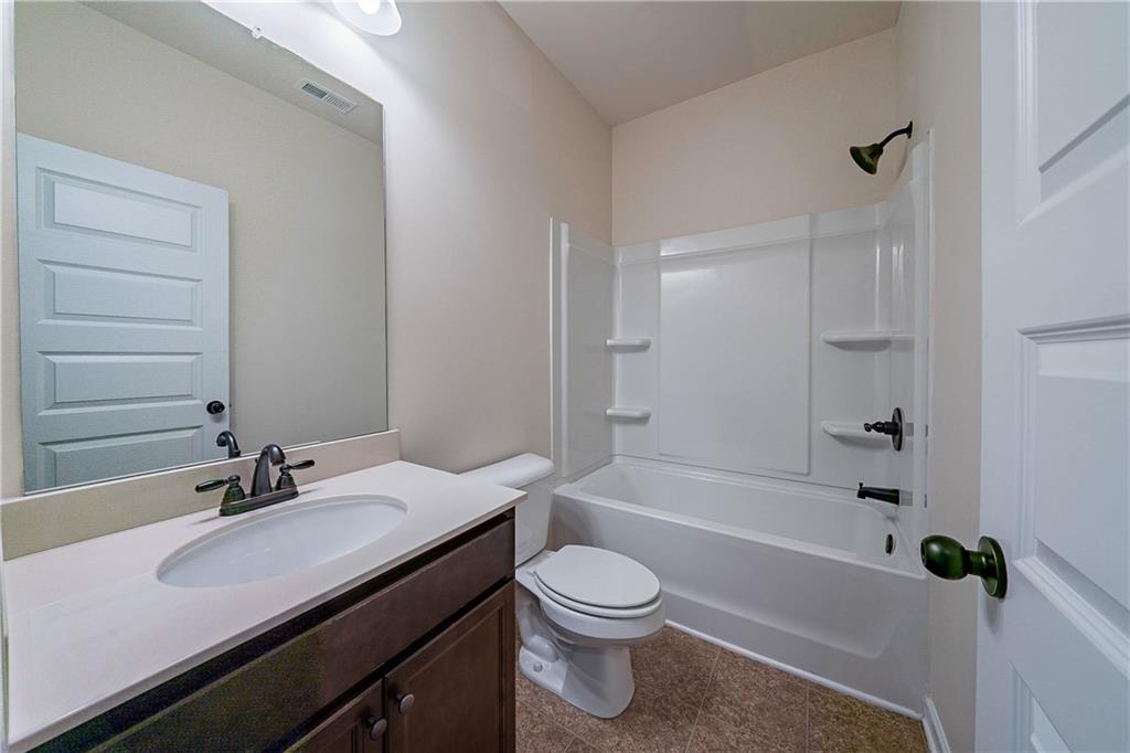 10 Edgewater Court Property Photo 21