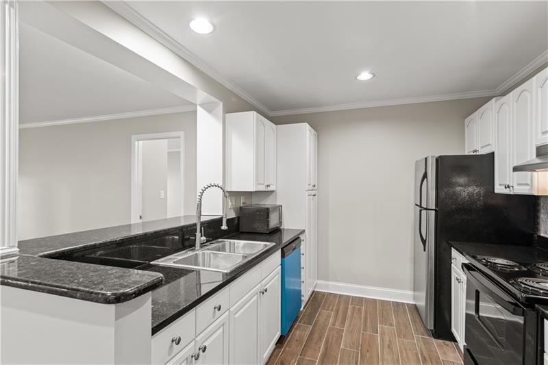 3655 Habersham Road Ne Unit A108 Property Photo 20
