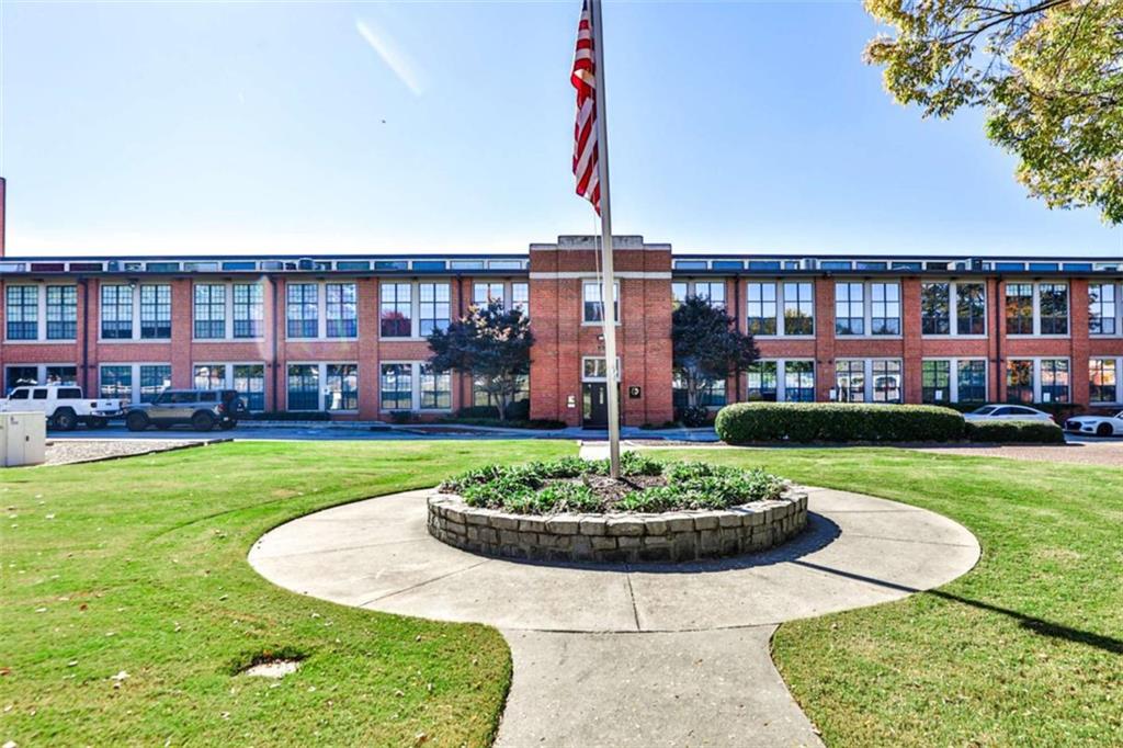 1261 CAROLINE Street Unit 211