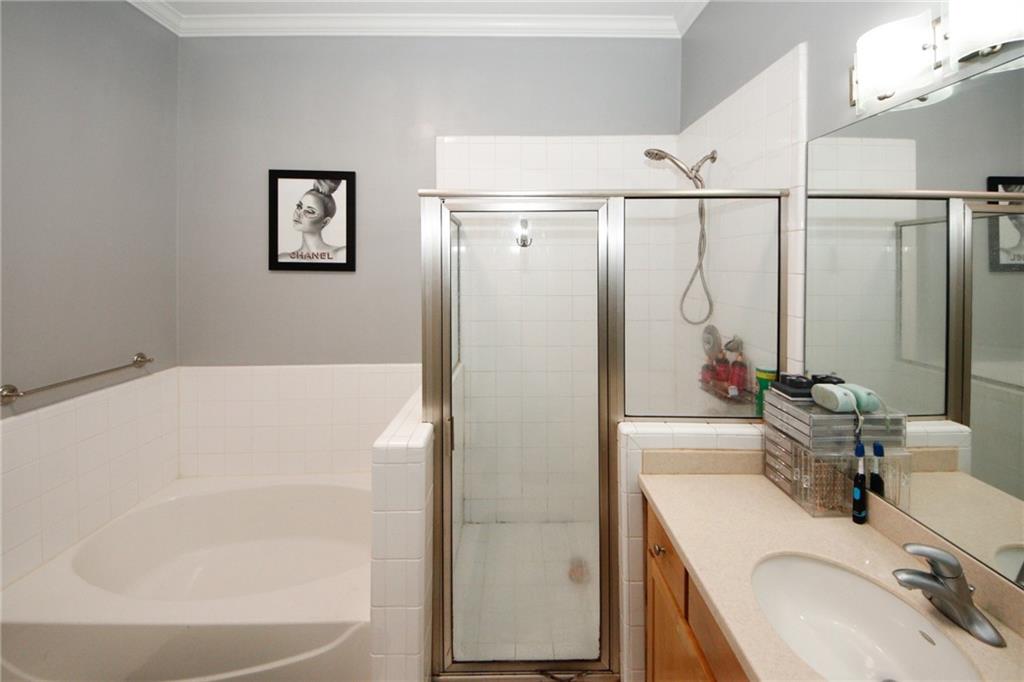 799 Hammond Drive Unit 116 Property Photo 25