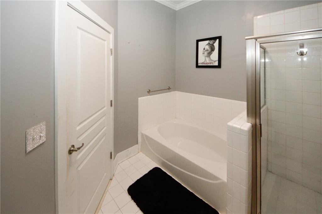799 Hammond Drive Unit 116 Property Photo 26