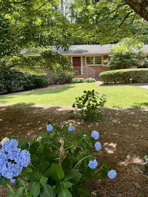 2556 Defoors Ferry Road Nw Property Photo 1