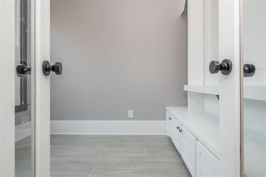2804 Skyland Drive Property Photo 24