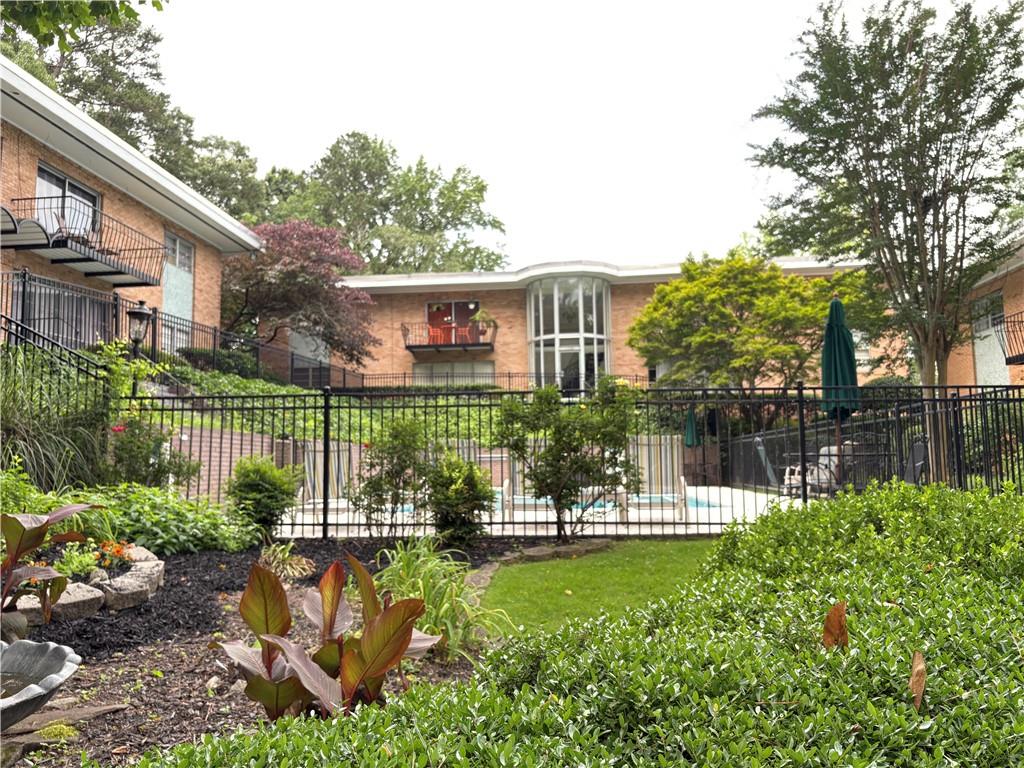 1233 Woodland Avenue NE Unit 5
