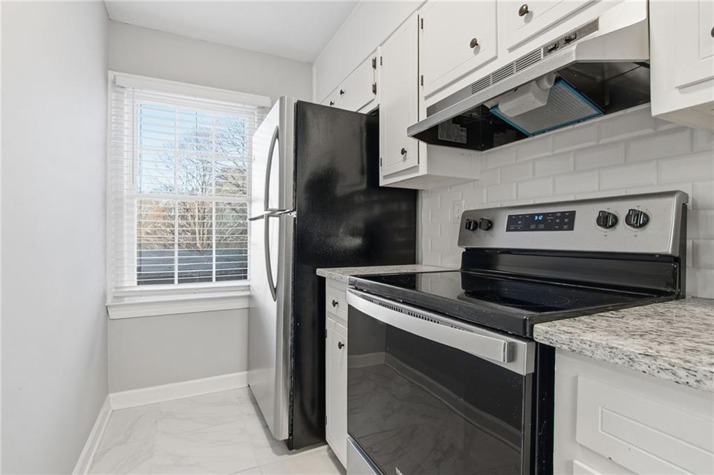 4170 Applegate Way Property Photo 8