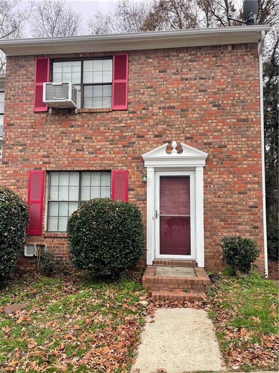 6938 Oakhill Circle Property Photo 1
