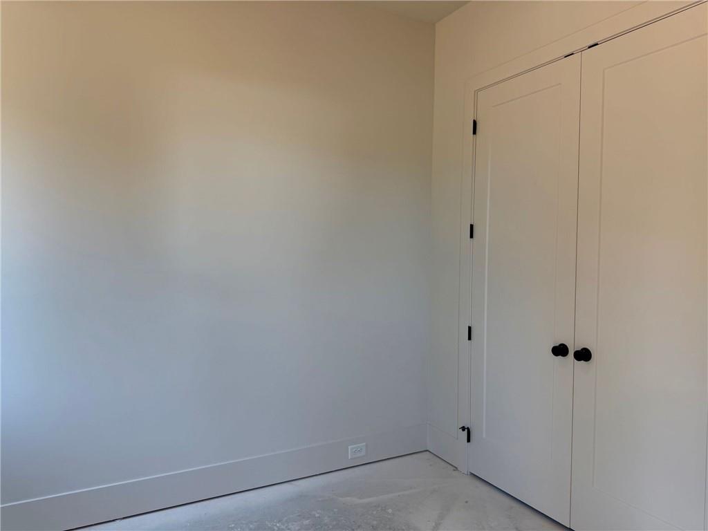 215 Winterberry Way Property Photo 40