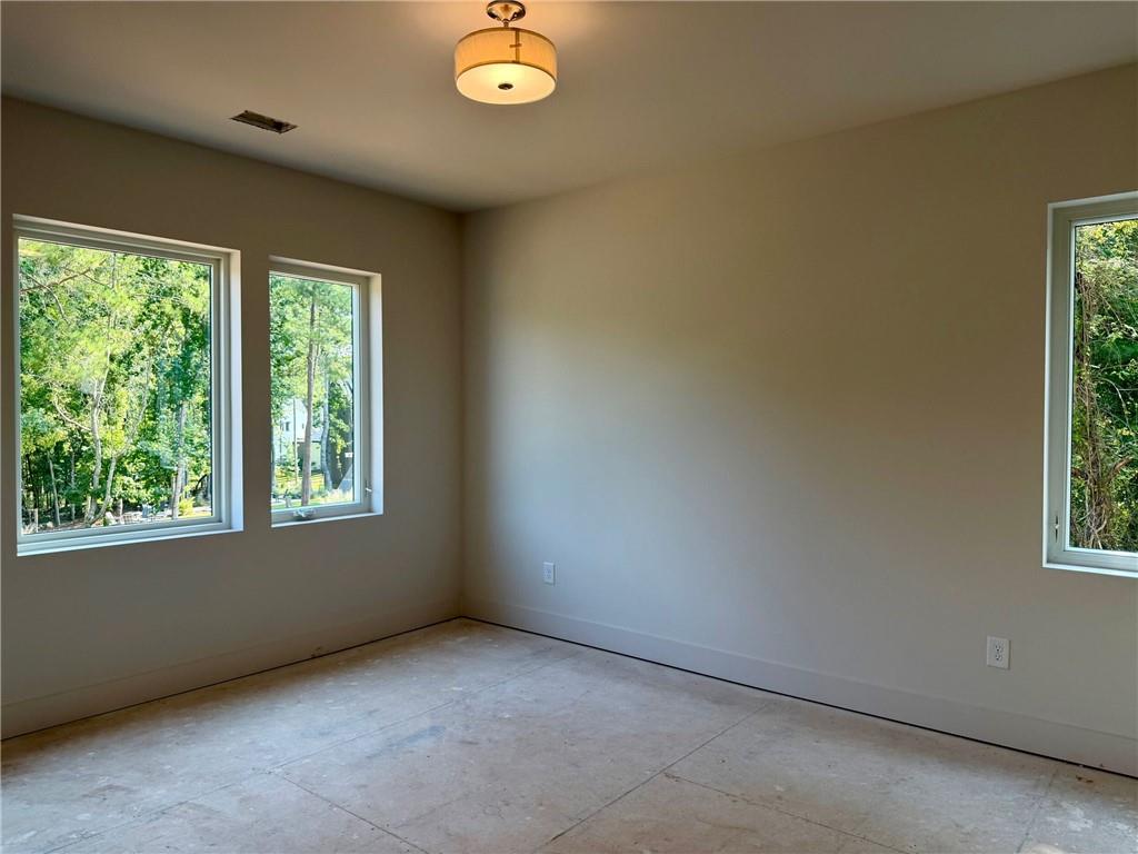 215 Winterberry Way Property Photo 44
