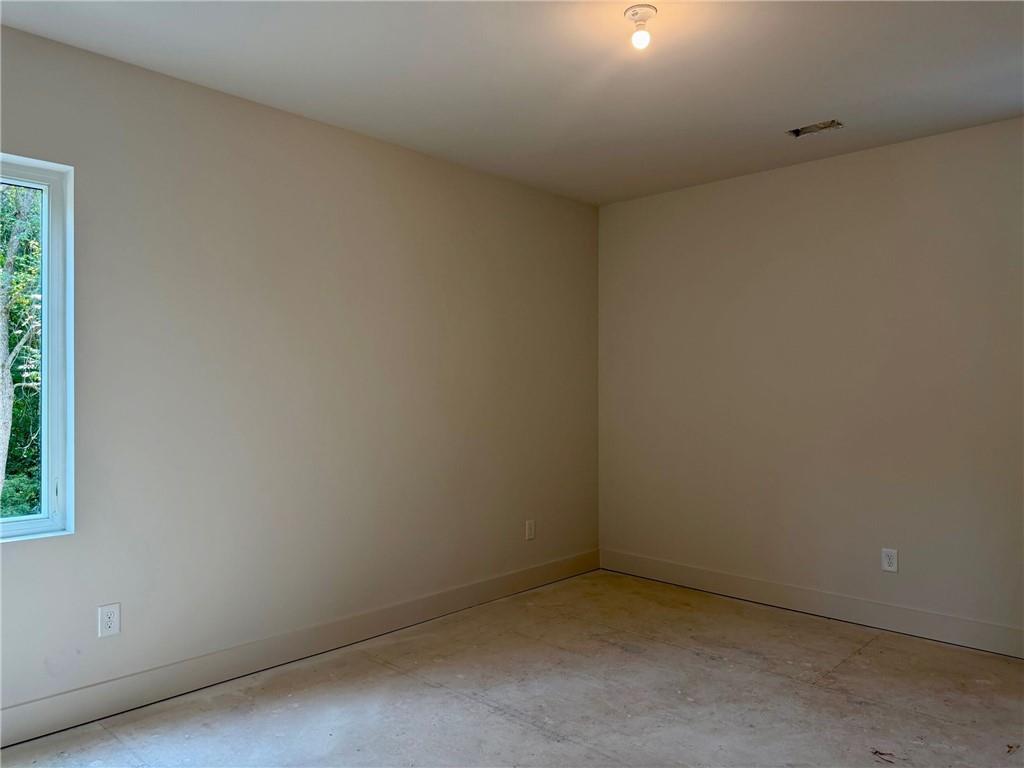 215 Winterberry Way Property Photo 48