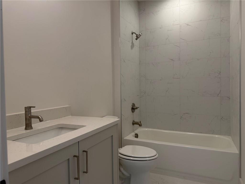 215 Winterberry Way Property Photo 49