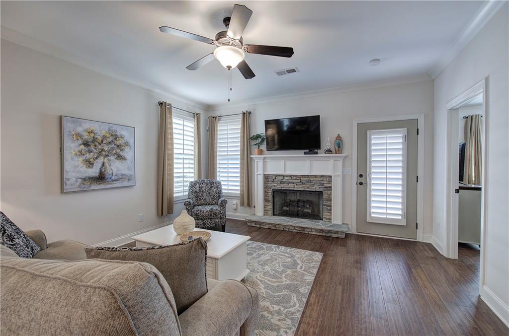 6 Encore Lane Property Photo 8