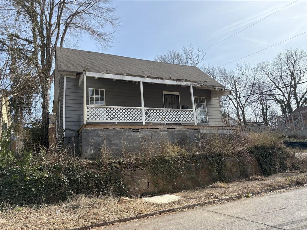 934 Smith Street SW Property Photo 1