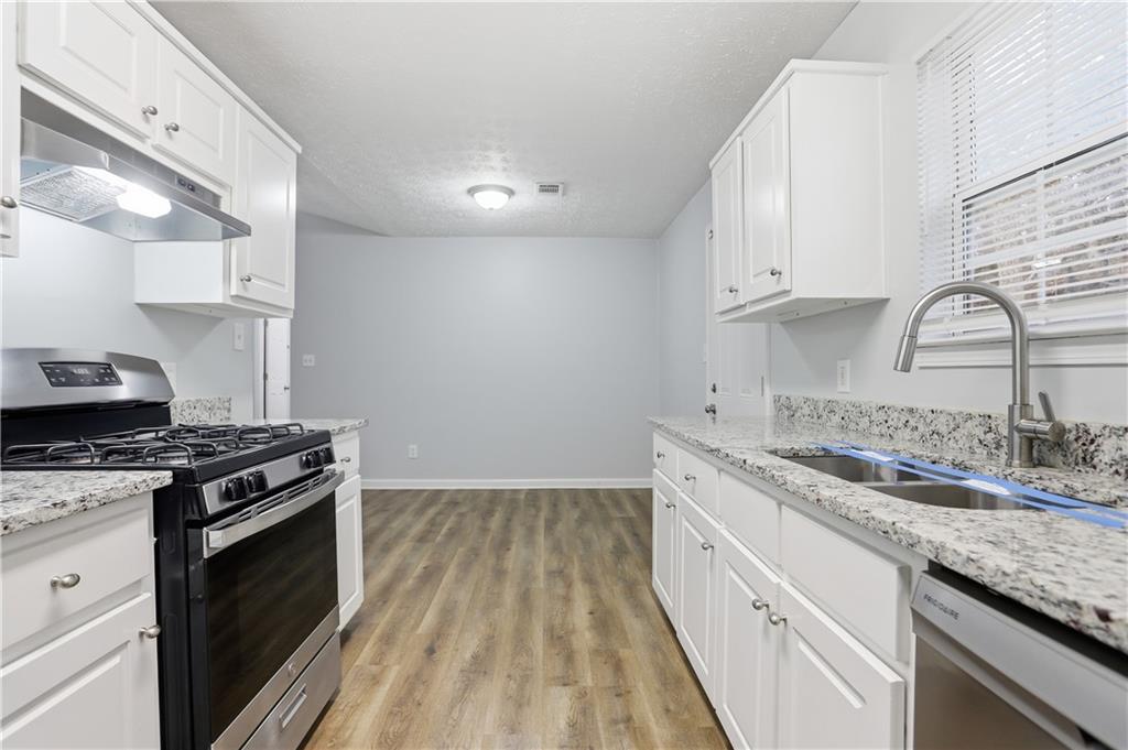 11066 Shannon Circle Property Photo 6