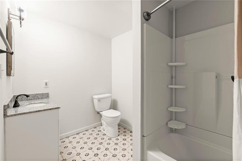 4425 Woodside Court Property Photo 32