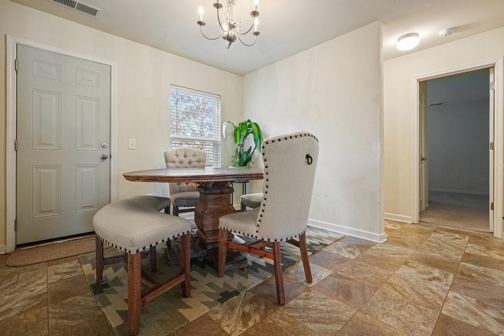 18 Oxford Lane Property Photo 13