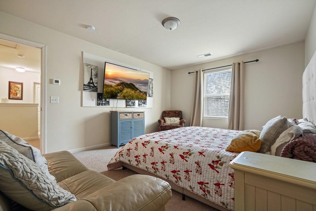 18 Oxford Lane Property Photo 23