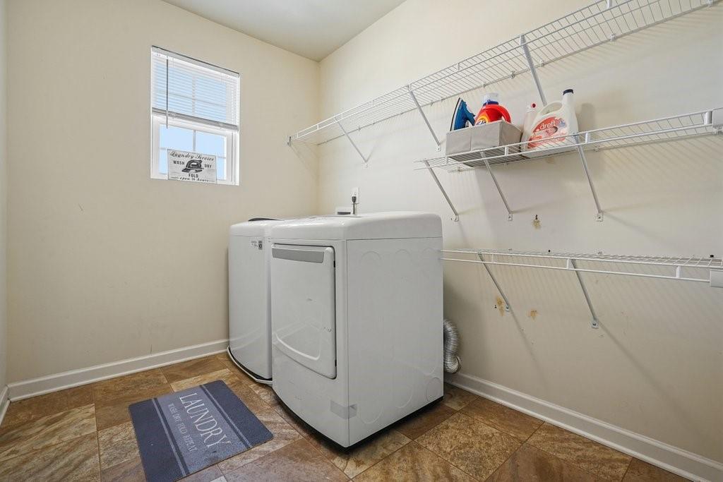 18 Oxford Lane Property Photo 24