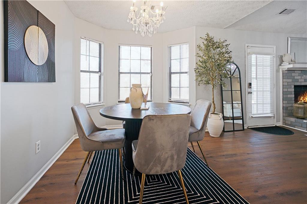 1528 Carriage Lane Property Photo 7