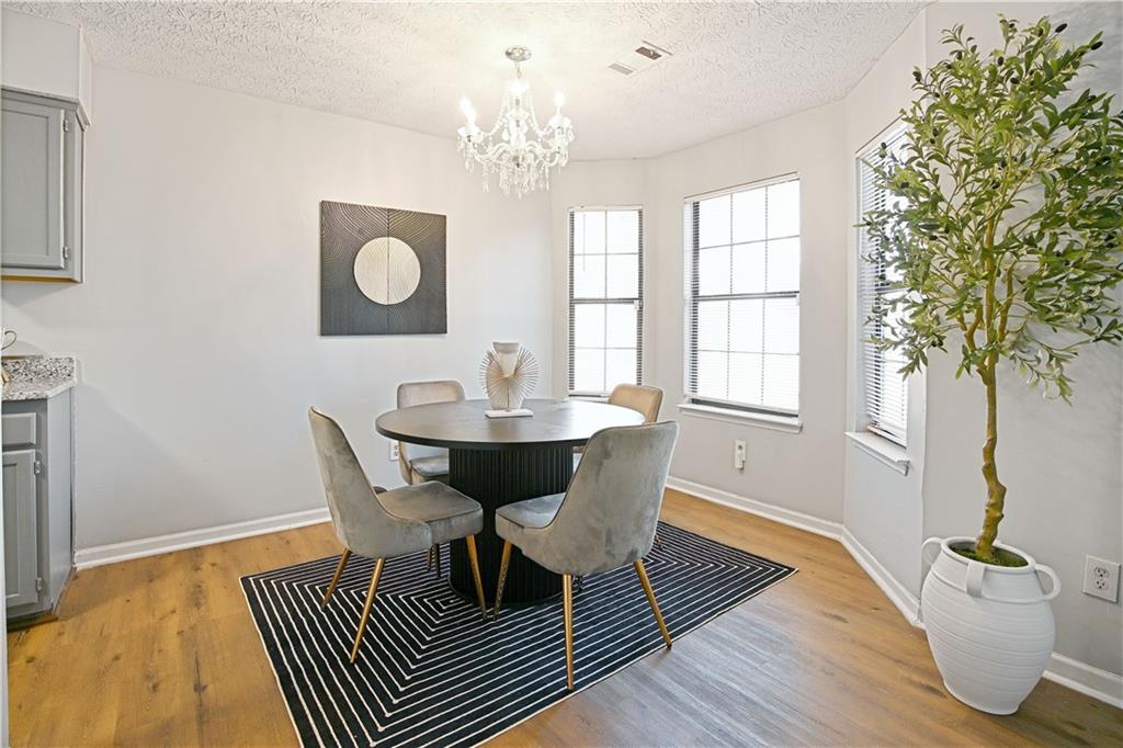 1528 Carriage Lane Property Photo 8