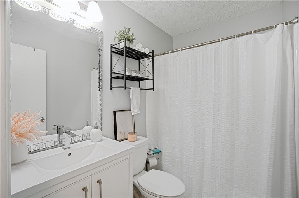 1528 Carriage Lane Property Photo 15