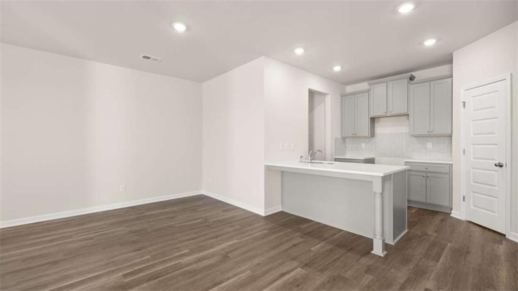 319 Tate Street Property Photo 11