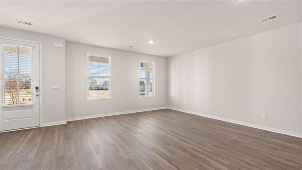 319 Tate Street Property Photo 16