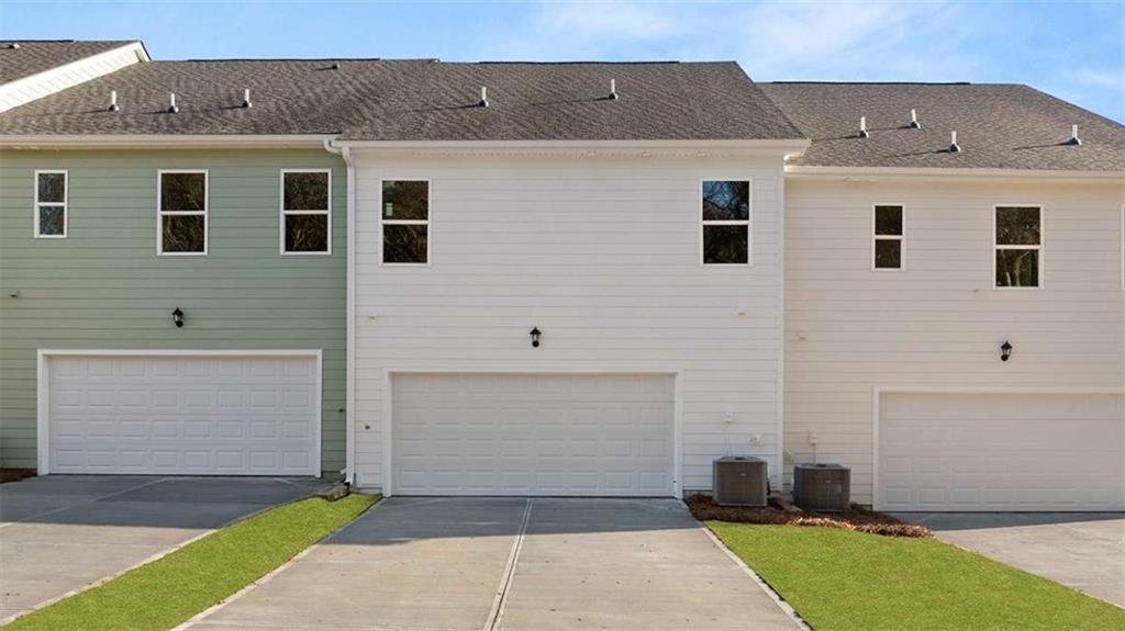 319 Tate Street Property Photo 33