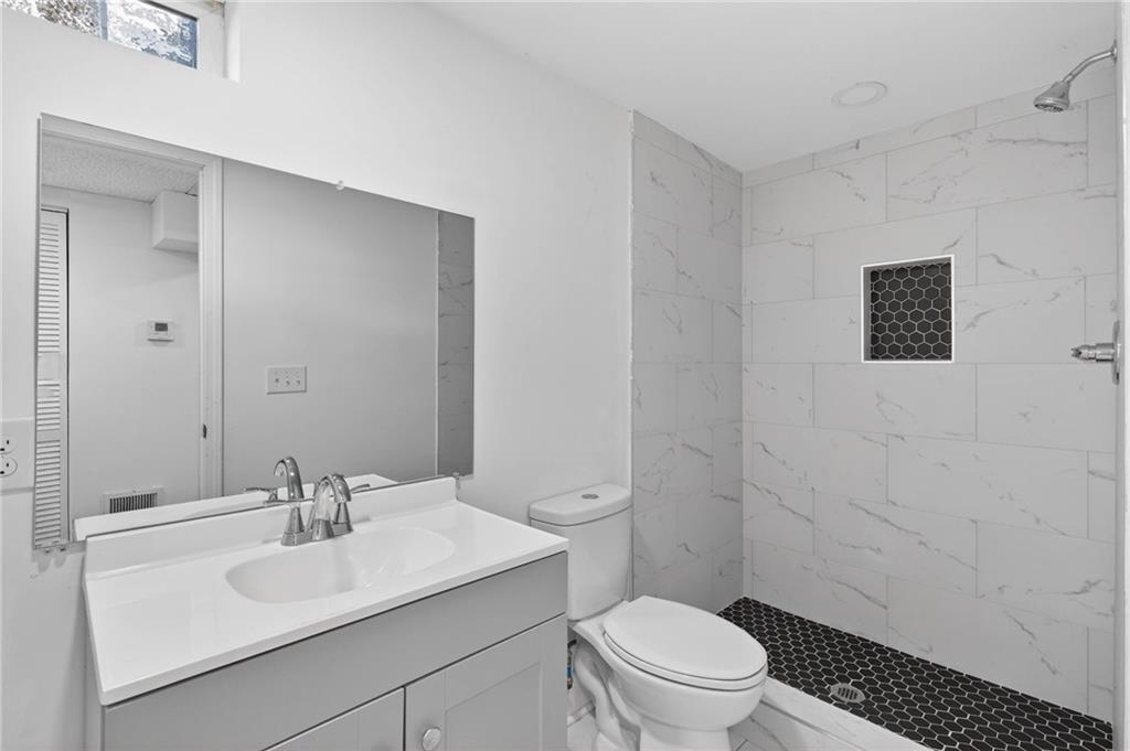 1939 Brannen Road Se Property Photo 22