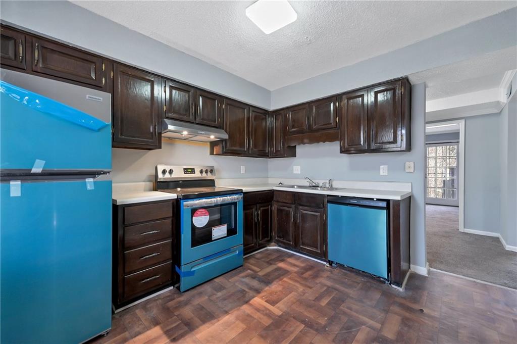 156 Glen Acres Court Property Photo 3