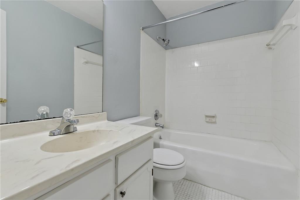 156 Glen Acres Court Property Photo 9
